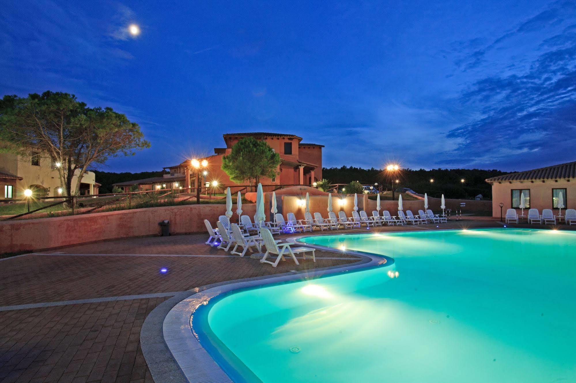 Borgo Dei Pescatori Hotel Aglientu Exterior foto