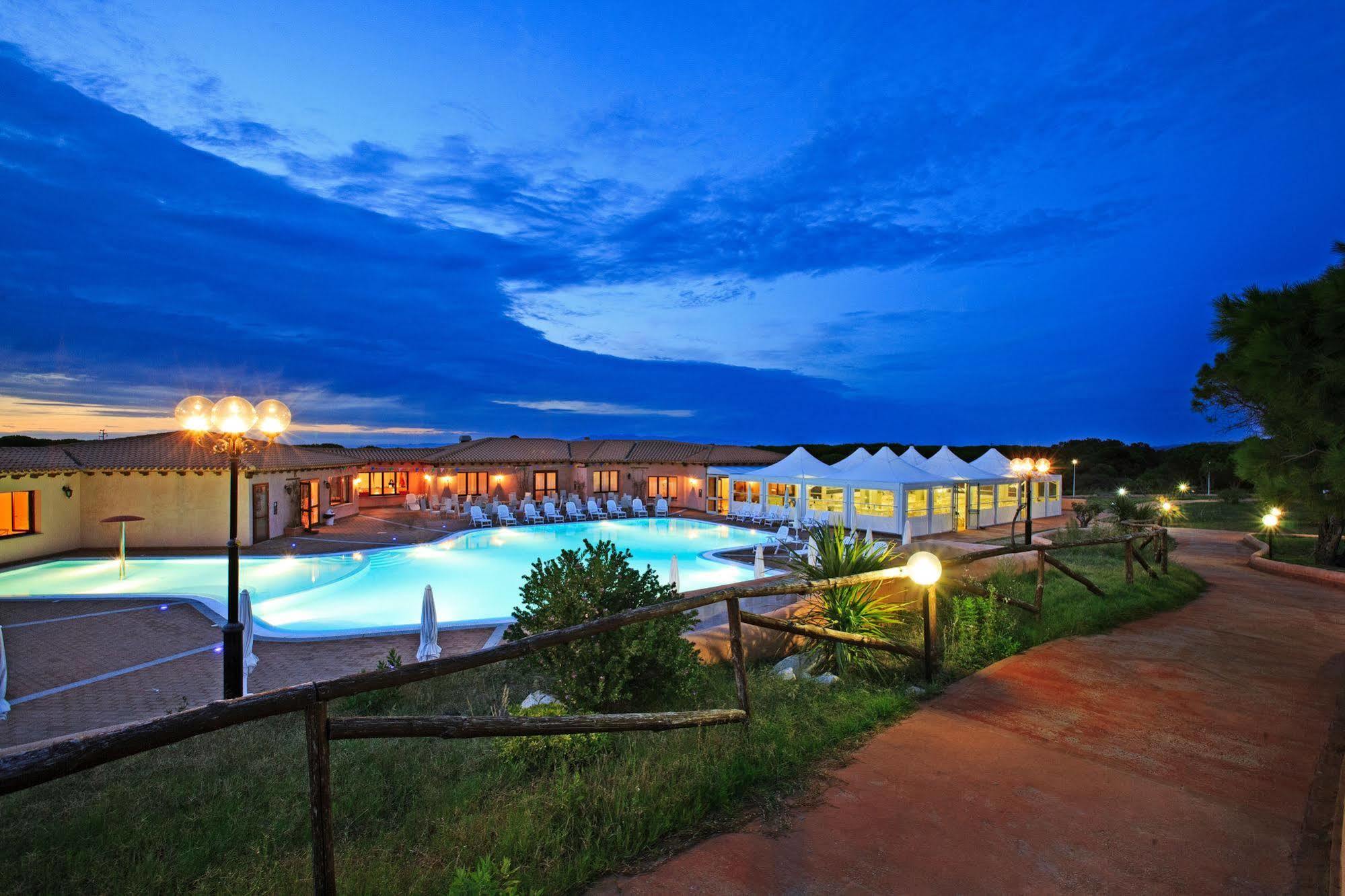 Borgo Dei Pescatori Hotel Aglientu Exterior foto