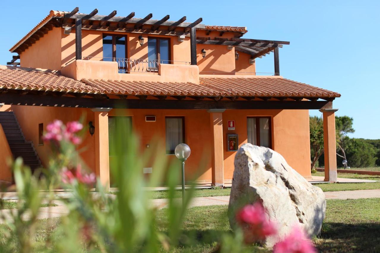 Borgo Dei Pescatori Hotel Aglientu Exterior foto